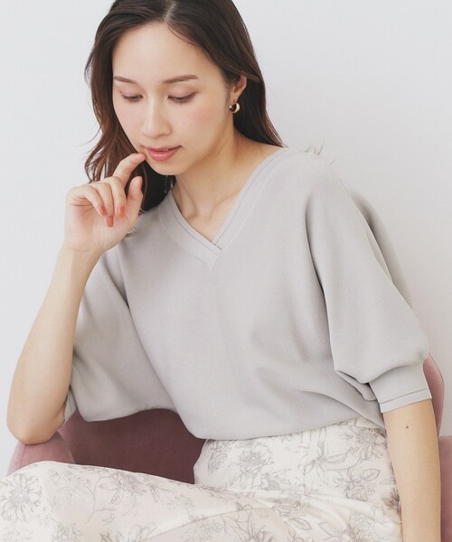 index(インデックス)の「《5色展開》前後2WAY ドルマンスリーブニット【UVケア/抗ピル/洗濯機洗い可】(ニット/セーター・レディース・ナチュラル/ゴールド/ネイビー/パープル/ライトブルー・42/40/38/36)」の14枚目の写真