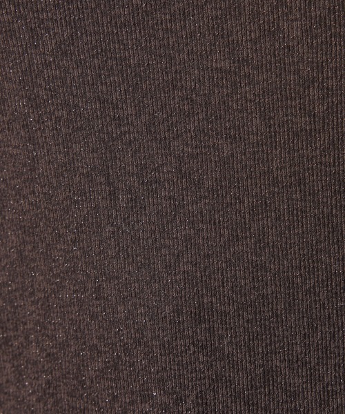 COLLAGE GALLARDAGALANTE(コラージュガリャルダガランテ)の「ラメリブスクエアロンT/WEB限定カラー展開(Tシャツ/カットソー・レディース・ブルー/オフホワイト/ブラウン/ブラック・FREE)」の15枚目の写真