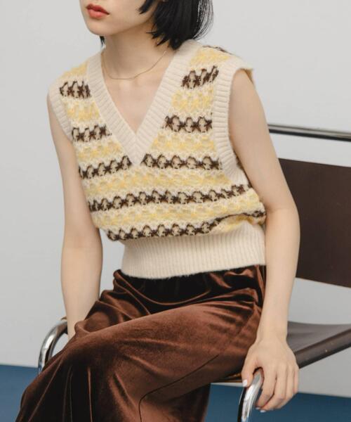 KBF（ケイビーエフ）の「シアージャガードニットベスト（ベスト・レディース・ブルー系その他/ベージュ系その他/グレー系その他・ONE）」の20枚目の写真