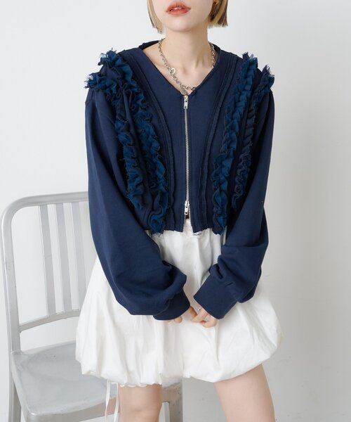 w closet（ダブルクローゼット）の「フリルWジップスウェット（パーカー・レディース・アイボリー/グレー/ネイビー/サックスブルー・FREE）」の6枚目の写真