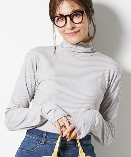 slattgir（スラットジール）の「高身長　細リブハイネックカットソートップス（トールサイズ）（Tシャツ/カットソー・レディース・イエロー/オフホワイト/ネイビー×ホワイト/ブラック/ライトグレー/ホワイト×ブラック/サックスブルー・T3L/T4L/T5L/TM/TL/TLL）」の5枚目の写真