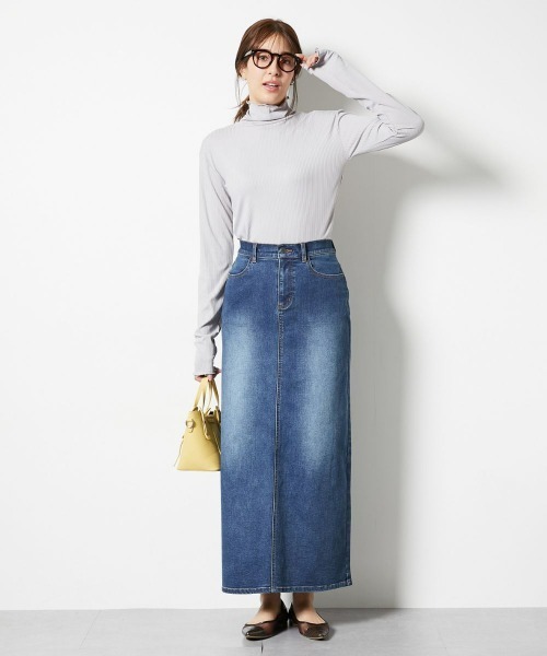 slattgir（スラットジール）の「高身長　細リブハイネックカットソートップス（トールサイズ）（Tシャツ/カットソー・レディース・イエロー/オフホワイト/ネイビー×ホワイト/ブラック/ライトグレー/ホワイト×ブラック/サックスブルー・T3L/T4L/T5L/TM/TL/TLL）」の13枚目の写真