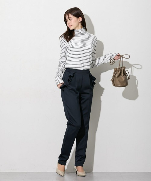 slattgir（スラットジール）の「高身長　細リブハイネックカットソートップス（トールサイズ）（Tシャツ/カットソー・レディース・イエロー/オフホワイト/ネイビー×ホワイト/ブラック/ライトグレー/ホワイト×ブラック/サックスブルー・T3L/T4L/T5L/TM/TL/TLL）」の16枚目の写真