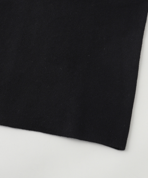 SEEALL(シーオール)の「SEEALL / シーオール DEEP V SWEATER YAK(ニット/セーター・メンズ・ブラック・FREE)」の5枚目の写真