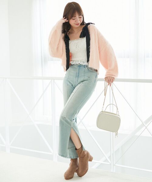 MAJESTIC LEGON（マジェスティックレゴン）の「ふわふわVネックショートカーデ（カーディガン/ボレロ・レディース・ピンク/ボルドー/アイボリー/チャコールグレー・MEDIUM）」の15枚目の写真