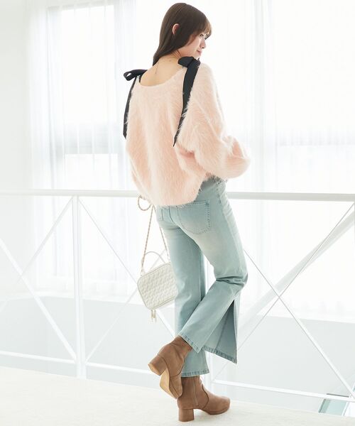 MAJESTIC LEGON（マジェスティックレゴン）の「ふわふわVネックショートカーデ（カーディガン/ボレロ・レディース・ピンク/ボルドー/アイボリー/チャコールグレー・MEDIUM）」の17枚目の写真