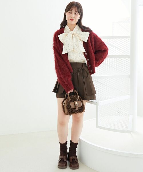 MAJESTIC LEGON（マジェスティックレゴン）の「ふわふわVネックショートカーデ（カーディガン/ボレロ・レディース・ピンク/ボルドー/アイボリー/チャコールグレー・MEDIUM）」の20枚目の写真