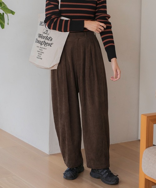 THE CRAFT CREW PRODUCTS(ザクラフトクループロダクツ)の「コーデュロイ 2タック ストレッチ イージーワイドカーブパンツ / ウォッシャブル・イージーケア・ストレッチ【THE CRAFT CREW PRODUCTS】(その他パンツ・レディース・ブラック/アイボリー/ブラウン/ベージュ/ネイビー・S/M)」の6枚目の写真