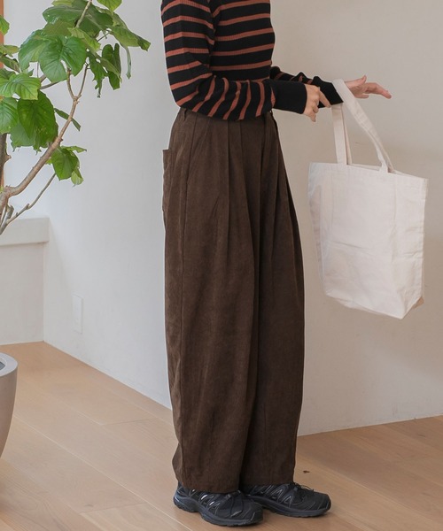 THE CRAFT CREW PRODUCTS(ザクラフトクループロダクツ)の「コーデュロイ 2タック ストレッチ イージーワイドカーブパンツ / ウォッシャブル・イージーケア・ストレッチ【THE CRAFT CREW PRODUCTS】(その他パンツ・レディース・ブラック/アイボリー/ブラウン/ベージュ/ネイビー・S/M)」の8枚目の写真
