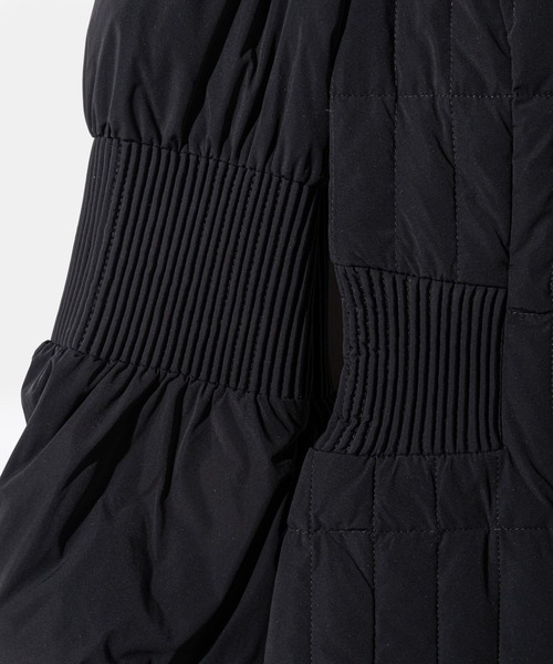 Mackage（マッカージュ）の「Mackage  FELICIA Mixed Media Jacket マッカージュ フェリカ ダウンジャケット（ダウンジャケット/コート・レディース・ブラック・MEDIUM/LARGE）」の14枚目の写真