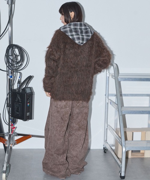 Anchor Smith（アンカー スミス）の「モヘアライクシャギーニットルーズVネックカーディガン（カーディガン/ボレロ・レディース・ブラウン/ライトグレー/ベージュ/ブラック・L/M）」の9枚目の写真