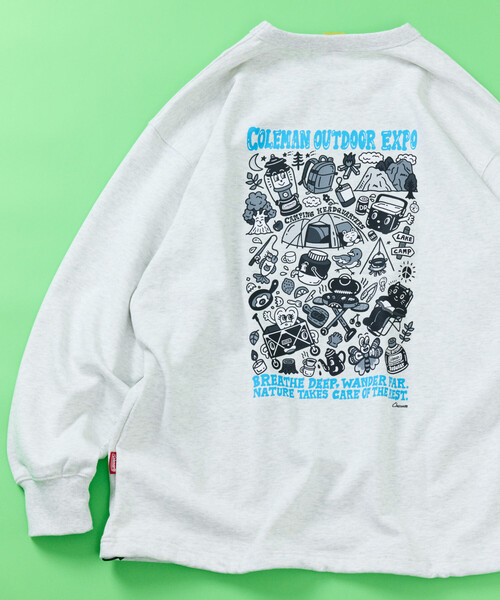 COLEMAN（コールマン）の「Coleman/コールマン Coleman×Chocomoo×FREAK'S STORE 別注 コールマン チョコムー outdoor expo ドローコード クルーネック スウェット（スウェット・メンズ・ライトグレー/チャコールグレー/ブルー・MEDIUM/LARGE）」の5枚目の写真