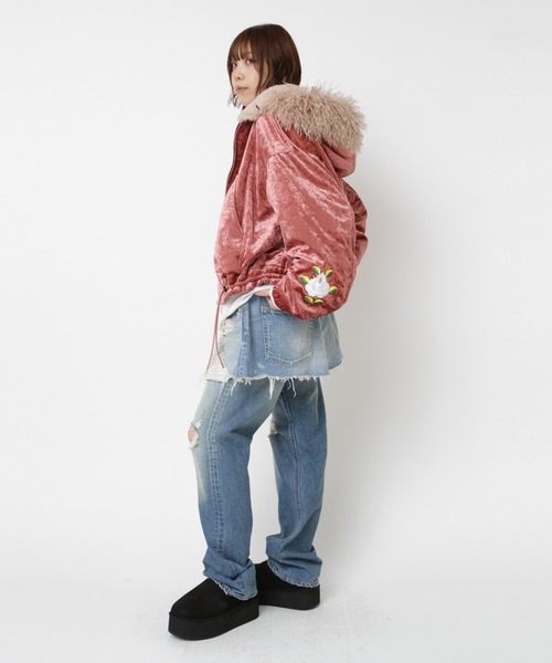 RNA(アールエヌエー)の「J2170 ベロアフードジャケット(ブルゾン・レディース・ピンク/オフホワイト/グレー・MEDIUM)」の5枚目の写真
