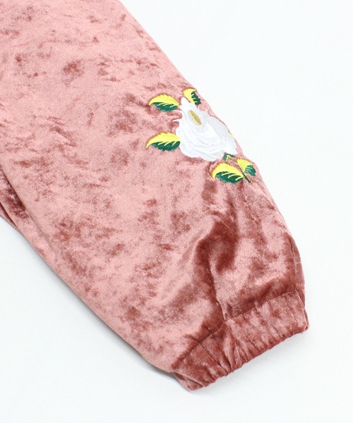 RNA(アールエヌエー)の「J2170 ベロアフードジャケット(ブルゾン・レディース・ピンク/オフホワイト/グレー・MEDIUM)」の19枚目の写真