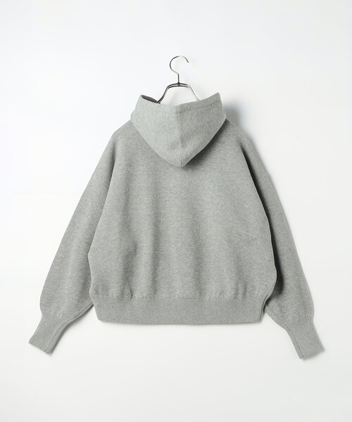 fredy couleur（フレディクルール）の「スウェットライクショートパーカー（ニット/セーター・レディース・オフホワイト/グレー/グレイッシュベージュ・38）」の8枚目の写真