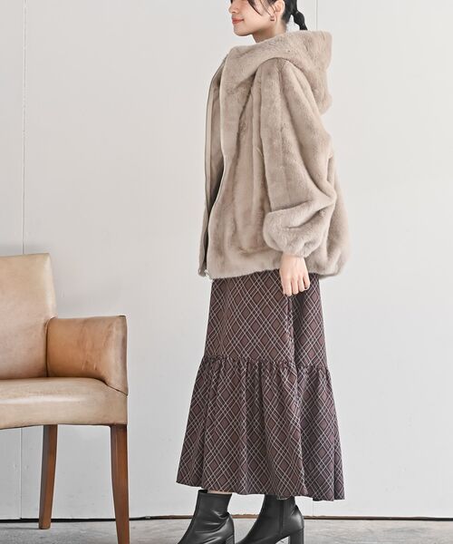 rps(アールピーエス)の「サイドドロストフェイクファージャケット(ブルゾン・レディース・グレイッシュベージュ/ベージュ系その他・フリー)」の18枚目の写真