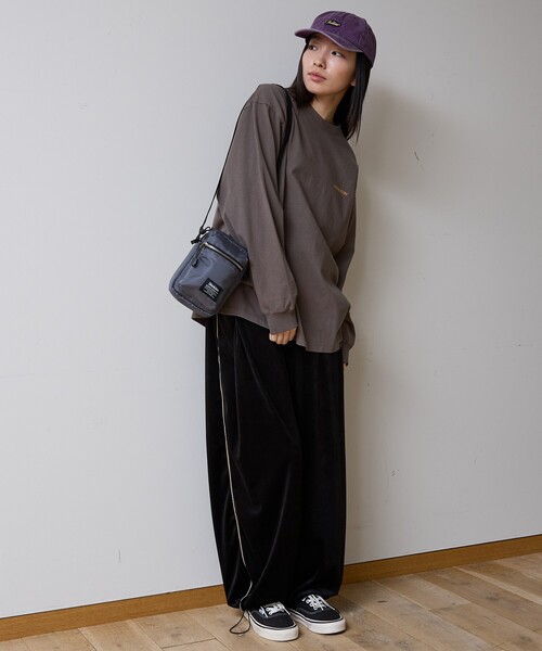 Dickies（ディッキーズ）の「【Dickies / ディッキーズ】 PADDED QUICKSHOULDER BAG/ミニショルダーバッグ/ユニセックス【WEB限定】（ショルダーバッグ・メンズ・アイボリー/チャコールグレー/ブラック/カーキ・フリー）」の11枚目の写真