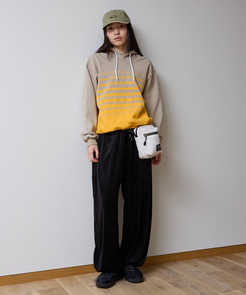 Dickies（ディッキーズ）の「【Dickies / ディッキーズ】 PADDED QUICKSHOULDER BAG/ミニショルダーバッグ/ユニセックス【WEB限定】（ショルダーバッグ・メンズ・アイボリー/チャコールグレー/ブラック/カーキ・フリー）」の15枚目の写真