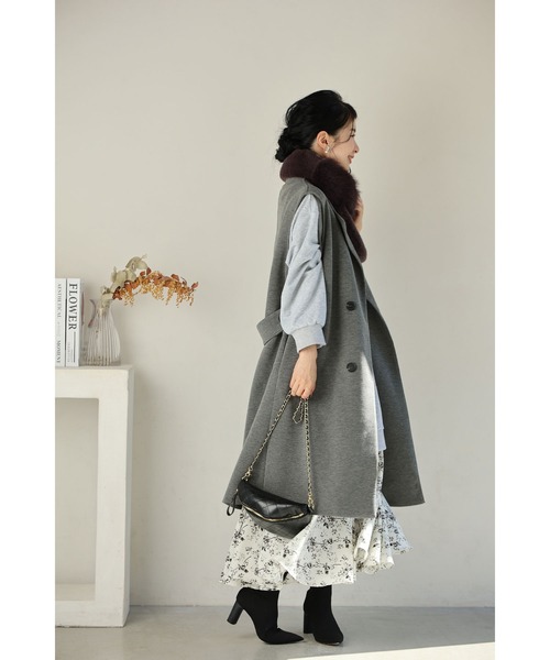 cawaii(カワイイ)の「裾に広がる花柄の重ね着風スウェットロングワンピース(ワンピース・レディース・グレー・FREE)」の11枚目の写真