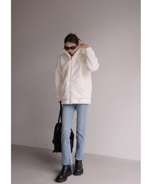 Mela（メラ）の「もこもこボリュームフーディジャケット（その他