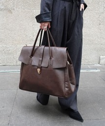 unnu（ユヌ）の「フラップPUラージボストン（ボストンバッグ）」