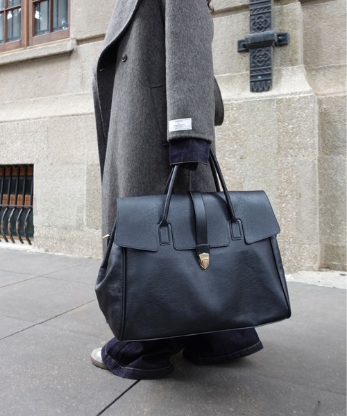 unnu(ユヌ)の「フラップPUラージボストン(ボストンバッグ・レディース・ブラック/ブラウン・F)」の4枚目の写真