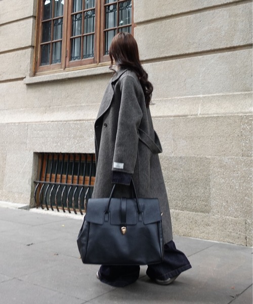 unnu(ユヌ)の「フラップPUラージボストン(ボストンバッグ・レディース・ブラック/ブラウン・F)」の12枚目の写真