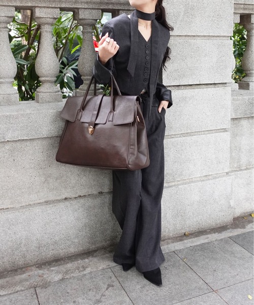 unnu(ユヌ)の「フラップPUラージボストン(ボストンバッグ・レディース・ブラック/ブラウン・F)」の9枚目の写真