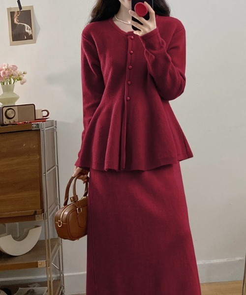 Diosfront（ディオスフロント）の「ペプラムフレアニットカーディガンセットアップ（セットアップ・レディース・ブラック/モカ/ダークブラウン/レッド・FREE）」の10枚目の写真