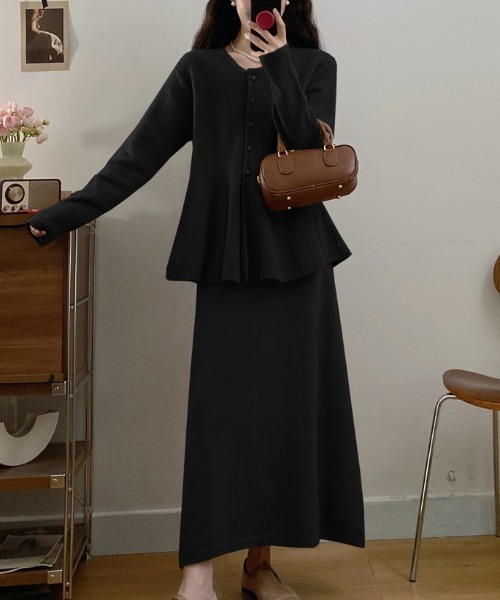 Diosfront（ディオスフロント）の「ペプラムフレアニットカーディガンセットアップ（セットアップ・レディース・ブラック/モカ/ダークブラウン/レッド・FREE）」の14枚目の写真