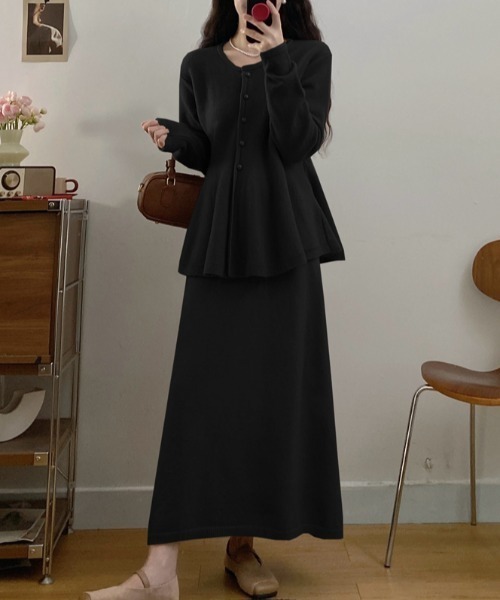 Diosfront（ディオスフロント）の「ペプラムフレアニットカーディガンセットアップ（セットアップ・レディース・ブラック/モカ/ダークブラウン/レッド・FREE）」の16枚目の写真