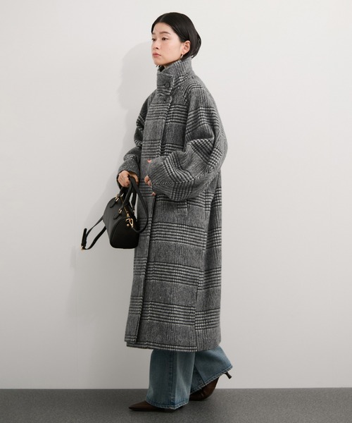le cercle ADAM ET ROPE'(ルセルクルアダムエロペ)の「尾州スタンドカラーロングコート(その他アウター・レディース・グレー/ブラック/グレー系その他/ベージュ系その他2・FREE)」の8枚目の写真