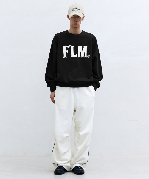 F.ILLUMINATE(フィルミネイト)の「FLM スティッチロゴスウェットシャツ-ブラック(スウェット・メンズ・その他・SMALL/MEDIUM/LARGE)」の4枚目の写真