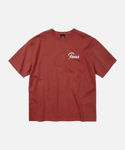 FRIZMWORKS(フリズムワークス)の「THUNDER SAUNA LOGO TEE _ BRICK RED(Tシャツ/カットソー・メンズ・その他・SMALL/MEDIUM/LARGE)」の1枚目の写真