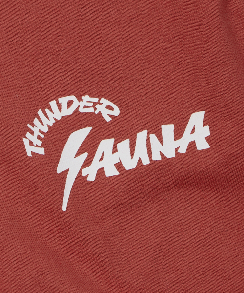 FRIZMWORKS(フリズムワークス)の「THUNDER SAUNA LOGO TEE _ BRICK RED(Tシャツ/カットソー・メンズ・その他・SMALL/MEDIUM/LARGE)」の4枚目の写真
