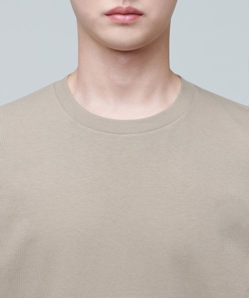 MUSINSA STANDARD（ムシンサスタンダード）の「レイヤードクルーネック長袖Tシャツ_ロング丈 [ダスティベージュ]（Tシャツ/カットソー・メンズ・その他・MEDIUM/X-SMALL/SMALL）」の5枚目の写真