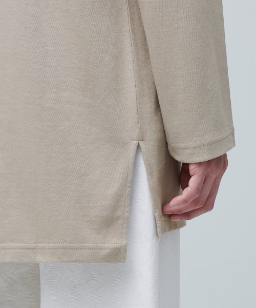 MUSINSA STANDARD（ムシンサスタンダード）の「レイヤードクルーネック長袖Tシャツ_ロング丈 [ダスティベージュ]（Tシャツ/カットソー・メンズ・その他・MEDIUM/X-SMALL/SMALL）」の8枚目の写真