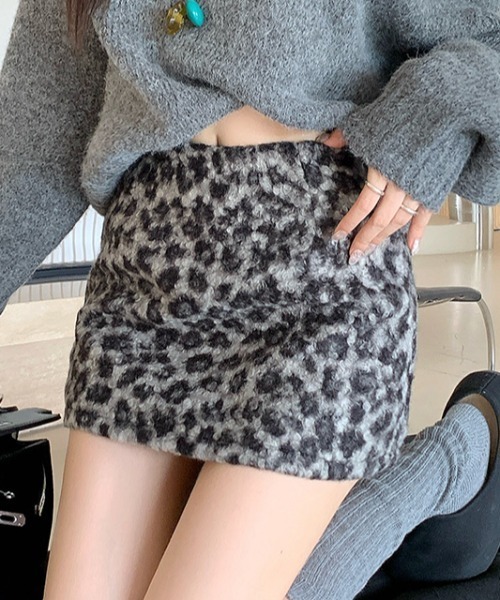Vipoa(ヴィポア)の「Leopard Terry Mini Skirt(スカート・レディース・グレー/ブラウン・FREE)」の3枚目の写真
