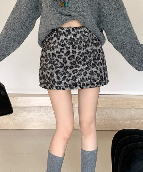 Vipoa(ヴィポア)の「Leopard Terry Mini Skirt(スカート・レディース・グレー/ブラウン・FREE)」の8枚目の写真