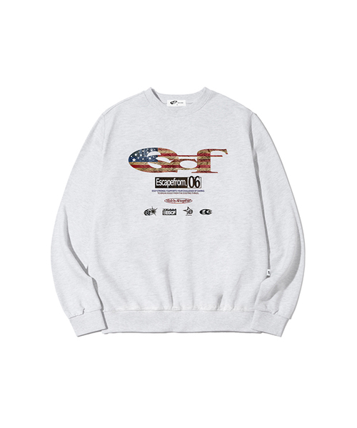 ESCAPEFROM（エスケープフロム）の「ヴィンテージフラッグ ESCFロゴコラージュプリント スウェット [3色]（スウェット・レディース・ライトグレー/ブラック/グレー・MEDIUM/LARGE/M1/L1/M2/L2）」の2枚目の写真