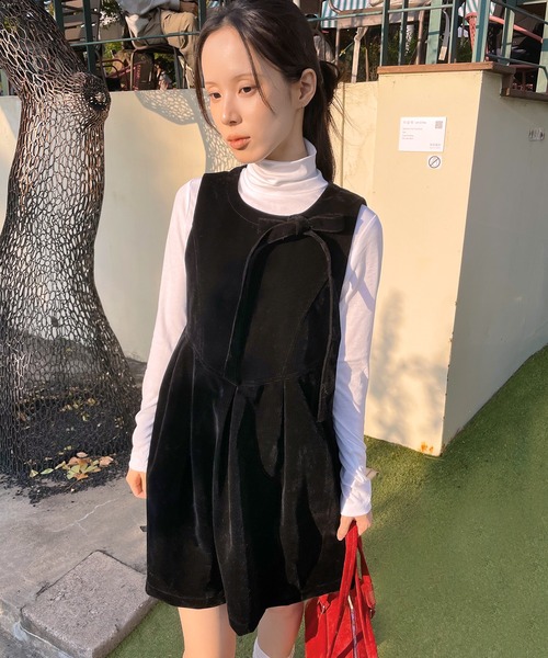 UNE MANSION（ユヌマンション）の「【パーティーLOOKにおすすめ】バックジップアップブラックベルベット襟リボンバルーンミニワンピース（ワンピース・レディース・ブラック・FREE）」の6枚目の写真