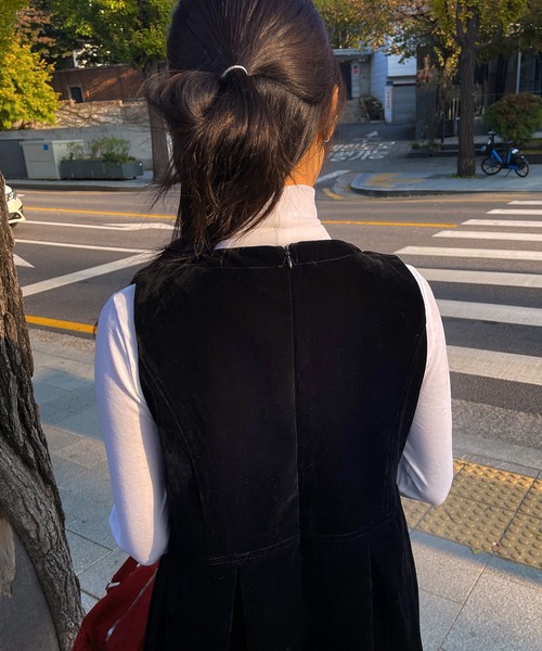 UNE MANSION（ユヌマンション）の「【パーティーLOOKにおすすめ】バックジップアップブラックベルベット襟リボンバルーンミニワンピース（ワンピース・レディース・ブラック・FREE）」の8枚目の写真