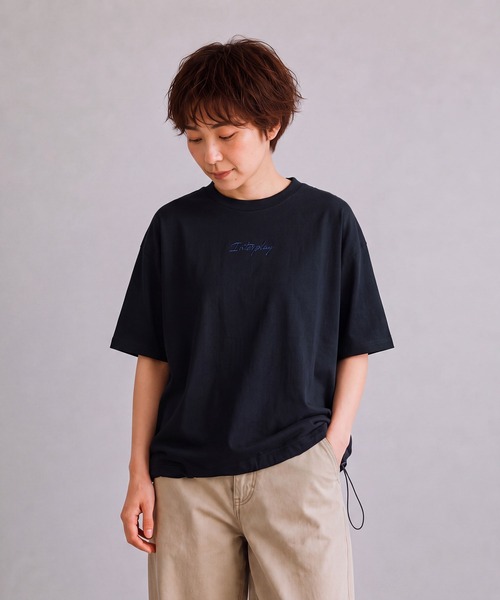 INTERPLAY（インタープレイ）の「【INTERPLAY】Script EMB. LOGO S/S ドローコードTee（Tシャツ/カットソー・メンズ・ホワイト/ブラック・LARGE）」の4枚目の写真