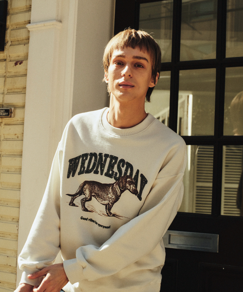 セール】アグリー ダックスフント スウェットシャツ_Cream(W25-TP02