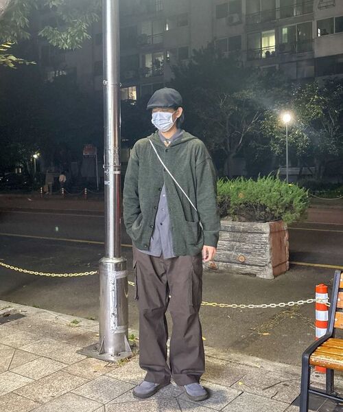 MALEN（マレン）の「ユニセックスニットシャツグレー（シャツ/ブラウス・メンズ・チャコールグレー・MEDIUM/LARGE/X-LARGE）」の2枚目の写真