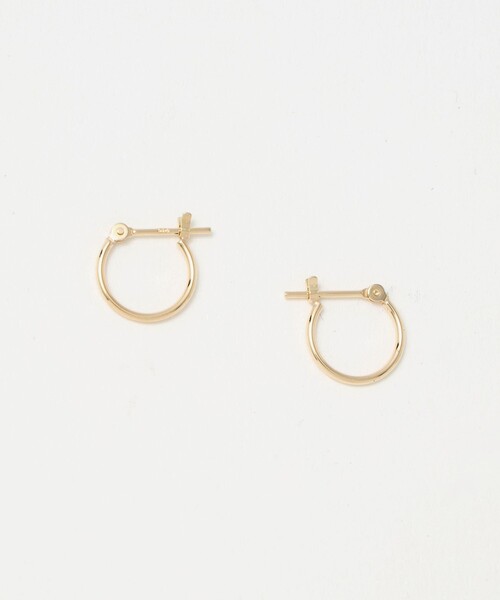 BEAUTY&YOUTH UNITED ARROWS(ビューティーアンドユースユナイテッドアローズ)の「K10 パイプ ピアス(ピアス(両耳用)・レディース・ゴールド・FREE)」の1枚目の写真