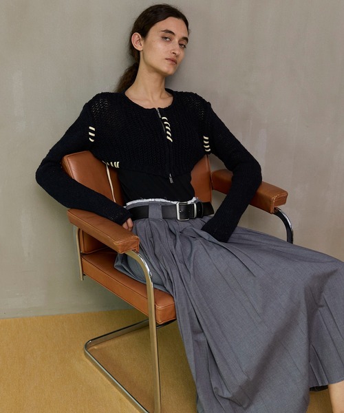 MAISON SPECIAL(メゾンスペシャル)の「Zip Short Cardigan with Babouche Collar/バブーシュカ付ジップショートカーディガン(カーディガン/ボレロ・レディース・グリーン/オレンジ/グレー/ブラック・FREE)」の11枚目の写真