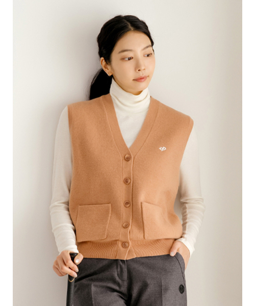 NITINA(ニティナ)の「ウール100ニットベストCM(ニット/セーター・レディース・キャメル・SMALL/MEDIUM)」の2枚目の写真