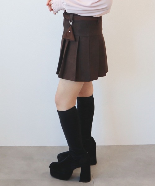 CECIL McBEE（セシルマクビー）の「チャームベルト付きプリーツスカパン（スカート・レディース・ダークベージュ/ブラウン/ブラック・MEDIUM）」の15枚目の写真