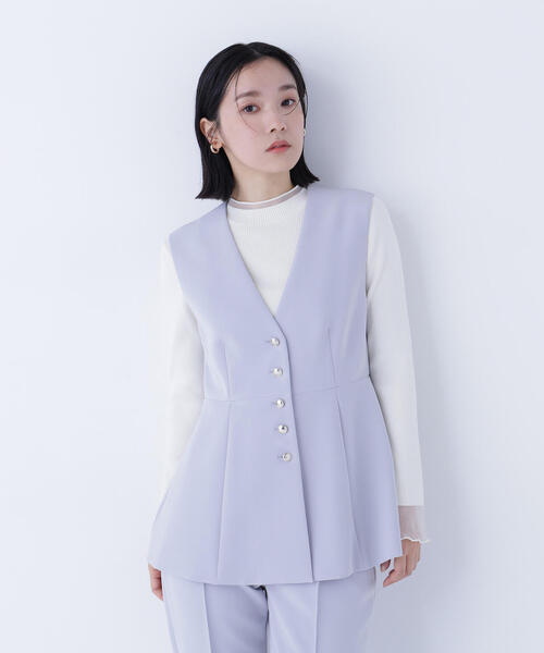 NATURAL BEAUTY BASIC(ナチュラルビューティーベーシック)の「◇フロントボタンペプラムジレ SETUP(その他アウター・レディース・ブルー/ネイビー/ベージュ・MEDIUM/SMALL)」の17枚目の写真